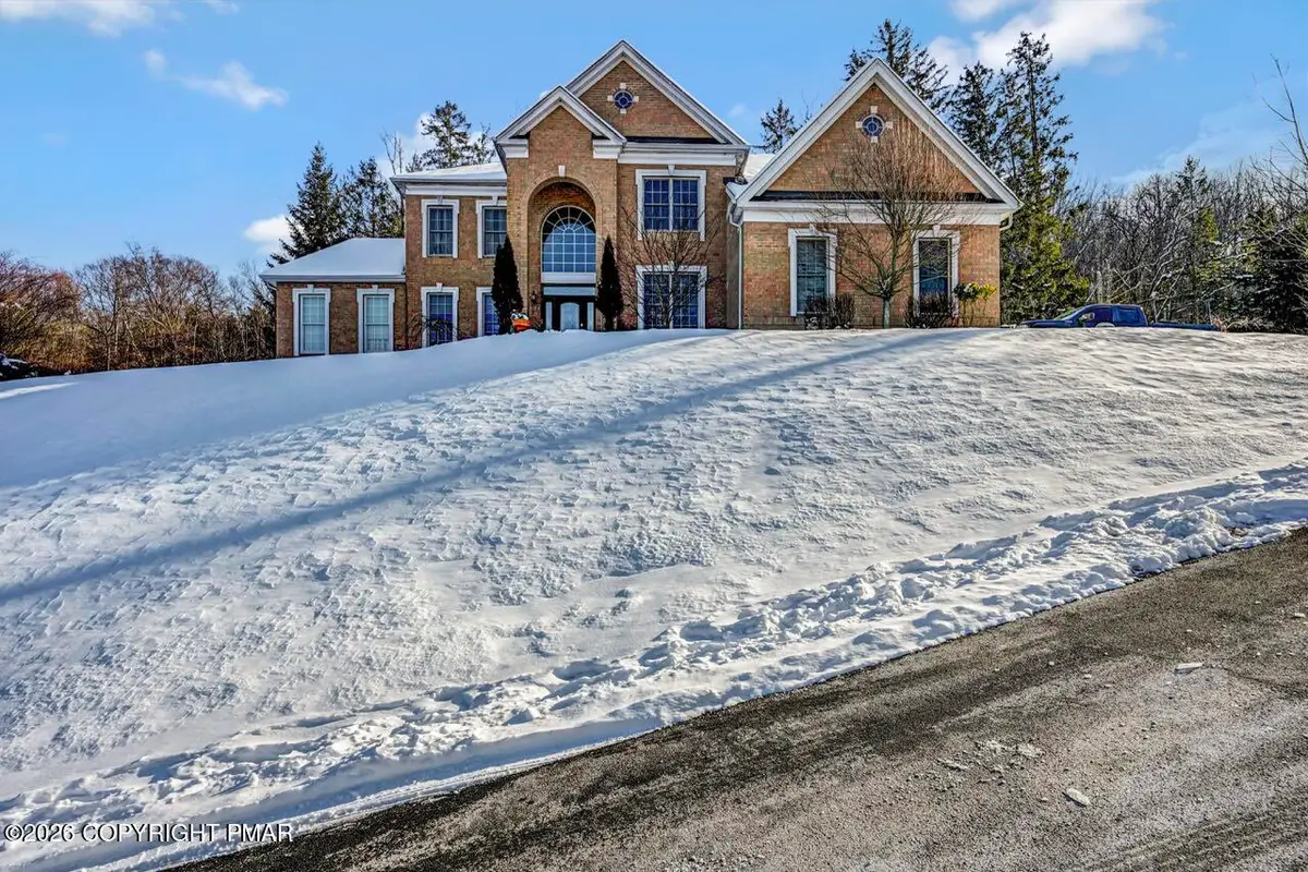 540 Fairway Lane, East Stroudsburg, PA 18302 - Image #1