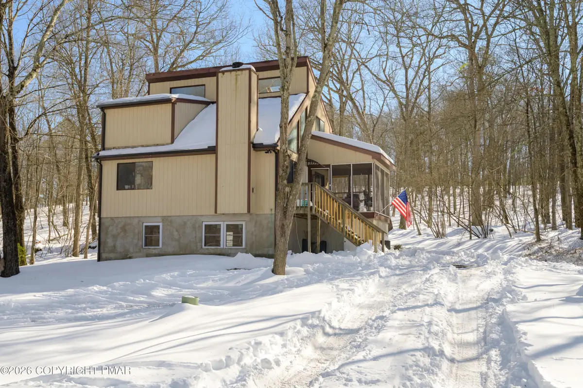 218 Blue Jay Court, Bushkill, PA 18324 - #1