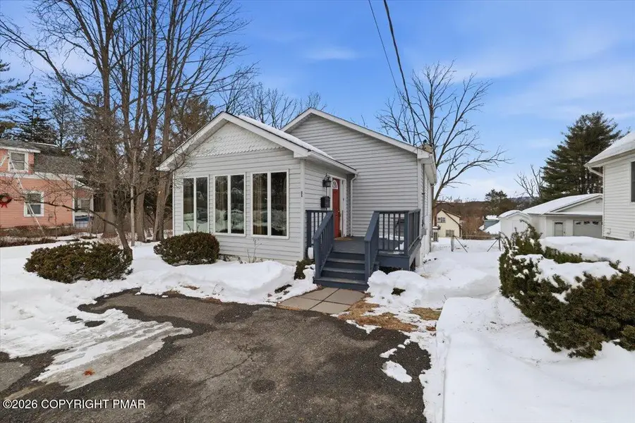 532 Queen Street, Stroudsburg, PA 18360 - #2