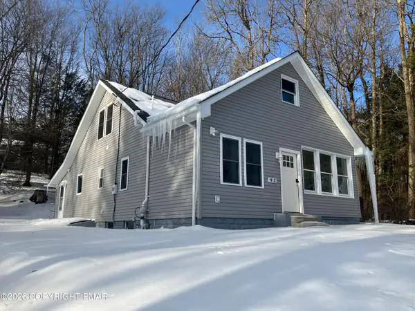 92 Kinney Avenue, Mount Pocono, PA 18344