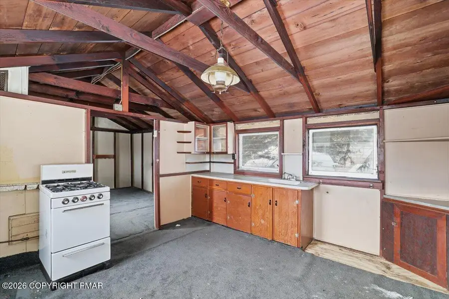 107 Circle Lane, Greentown, PA 18426 - #3