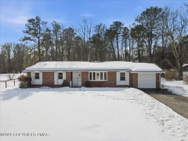 423 Oak Street, Cresco, PA 18326