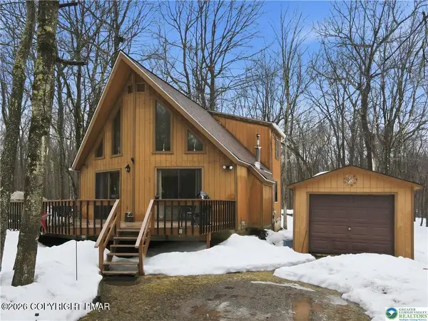 8 Running Bear Lane, Albrightsville, PA 18210