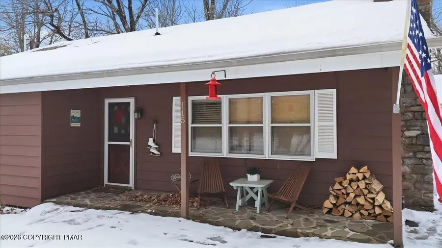 115 Crest Drive, Lake Harmony, PA 18624 - #2