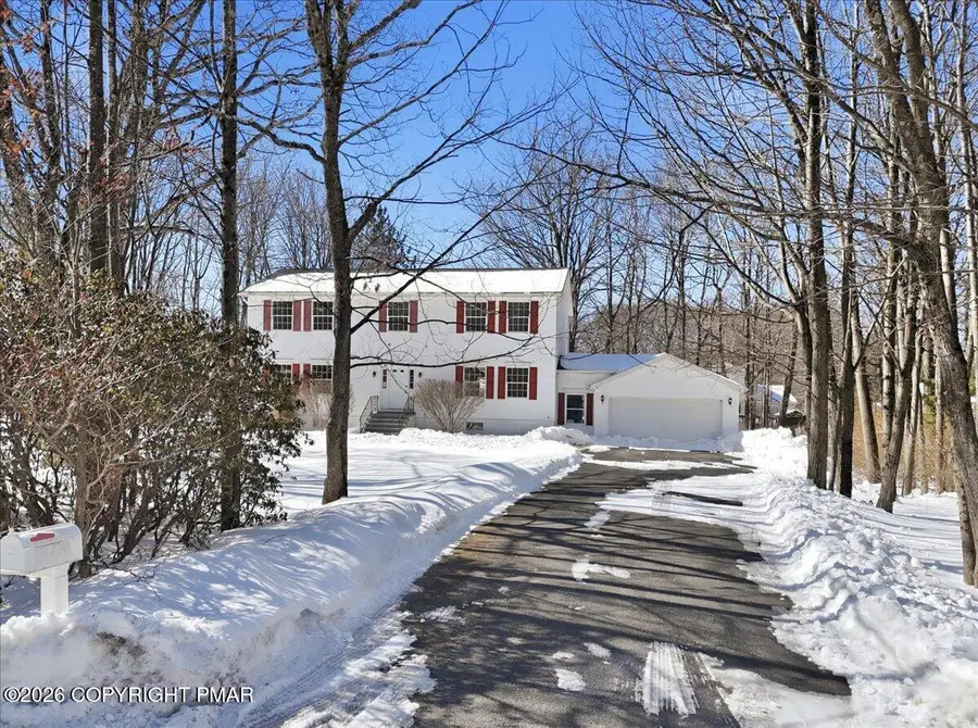 12 Devonshire Lane, Mount Pocono, PA 18344 - #2