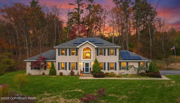 102 Arbor Way, Stroudsburg, PA 18360