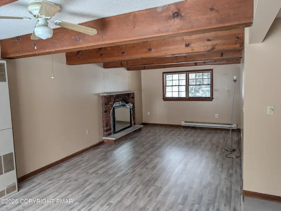 715 Country Pl Drive, Tobyhanna, PA 18466 - #3