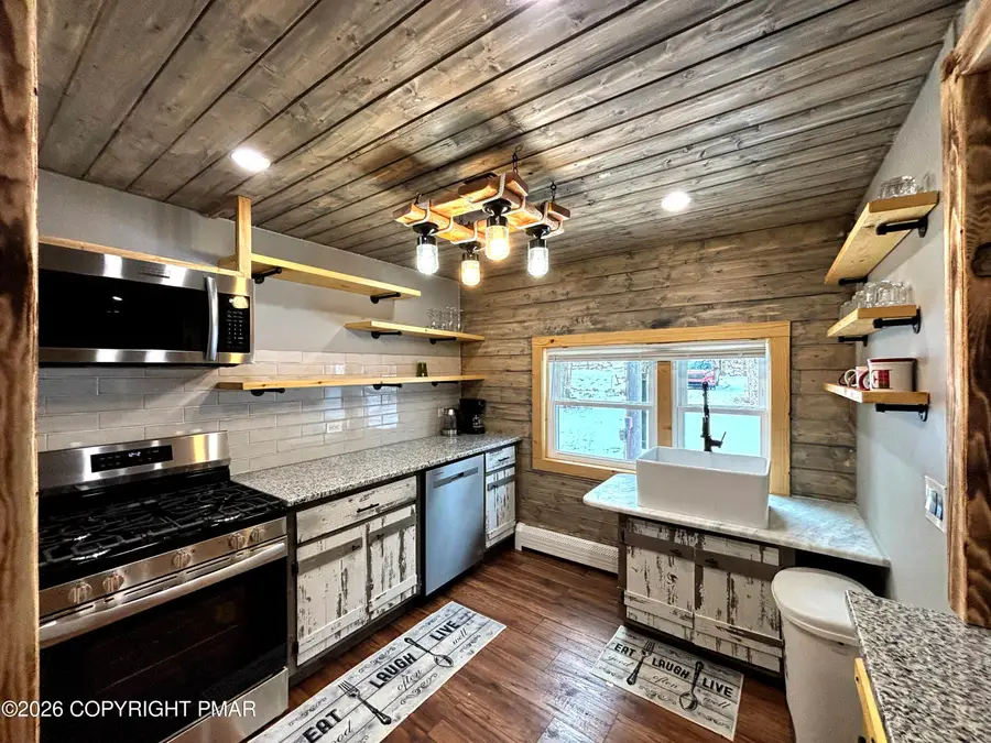 76 Kiowa Path, Gouldsboro, PA 18424 - #2