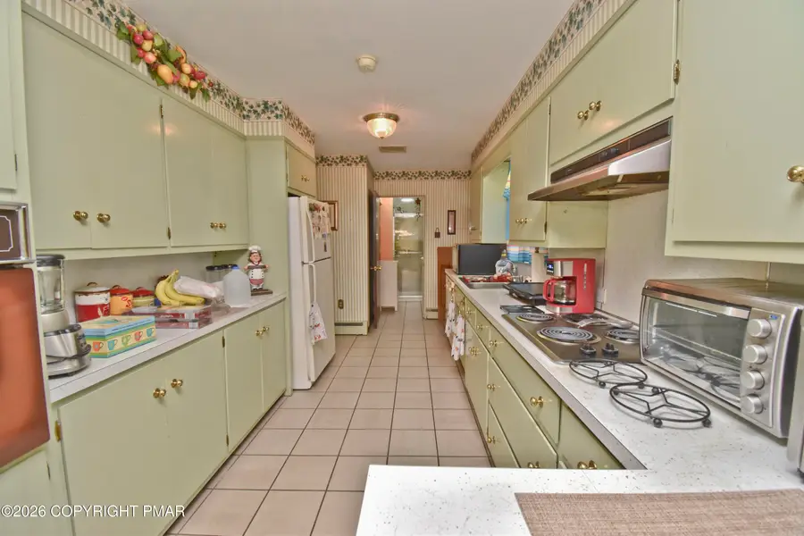 5 Woods Road, East Stroudsburg, PA 18301 - #2