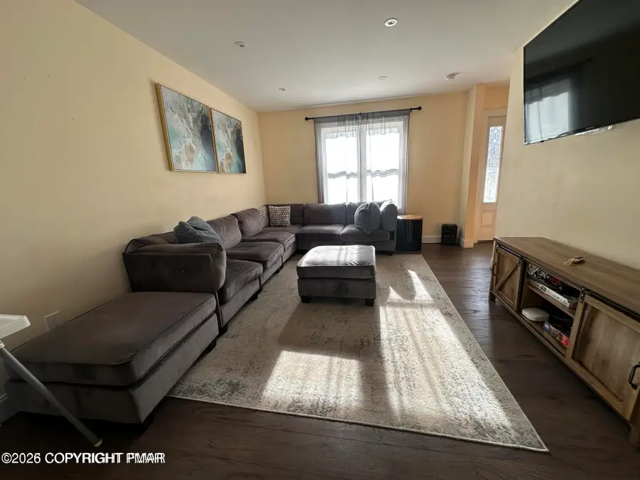 5186 Hummingbird Drive, Pocono Summit, PA 18346 - #3