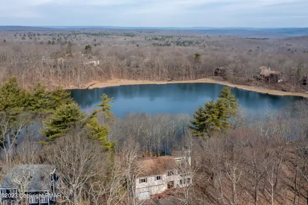 557 Lakeside Drive, East Stroudsburg, PA 18301