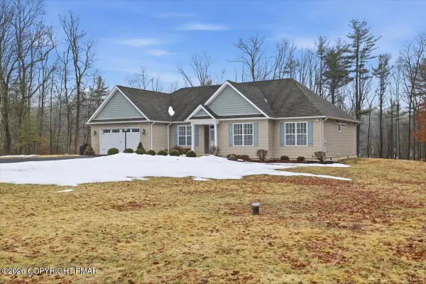 1177 Ross Lane, Saylorsburg, PA 18353