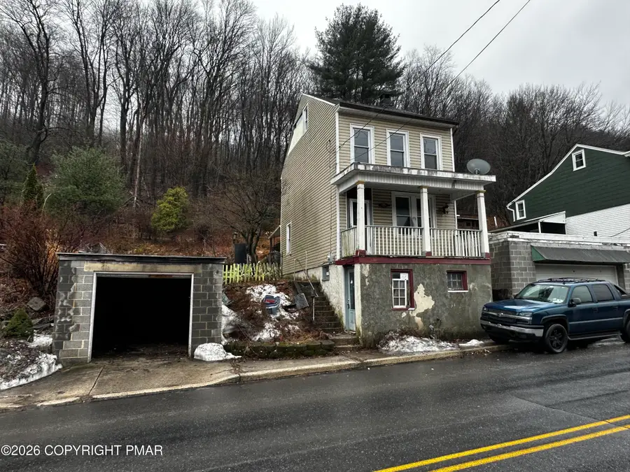 415 Peacock Street, Pottsville, PA 17901 - #3