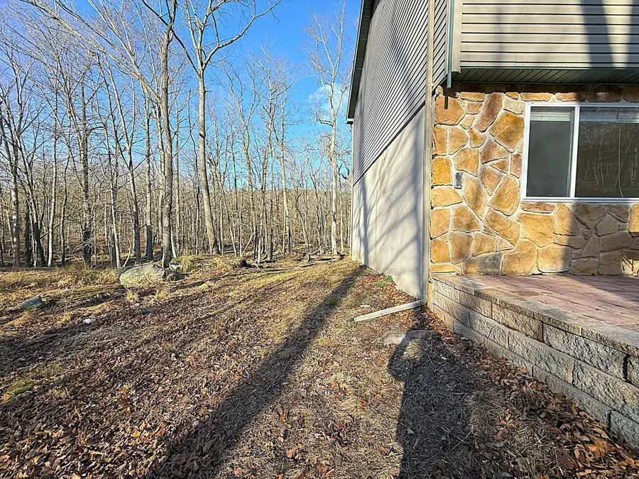 6486 Decker Road, Bushkill, PA 18324 - #2