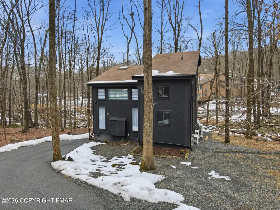 424 Somerset Drive, East Stroudsburg, PA 18301 - #3