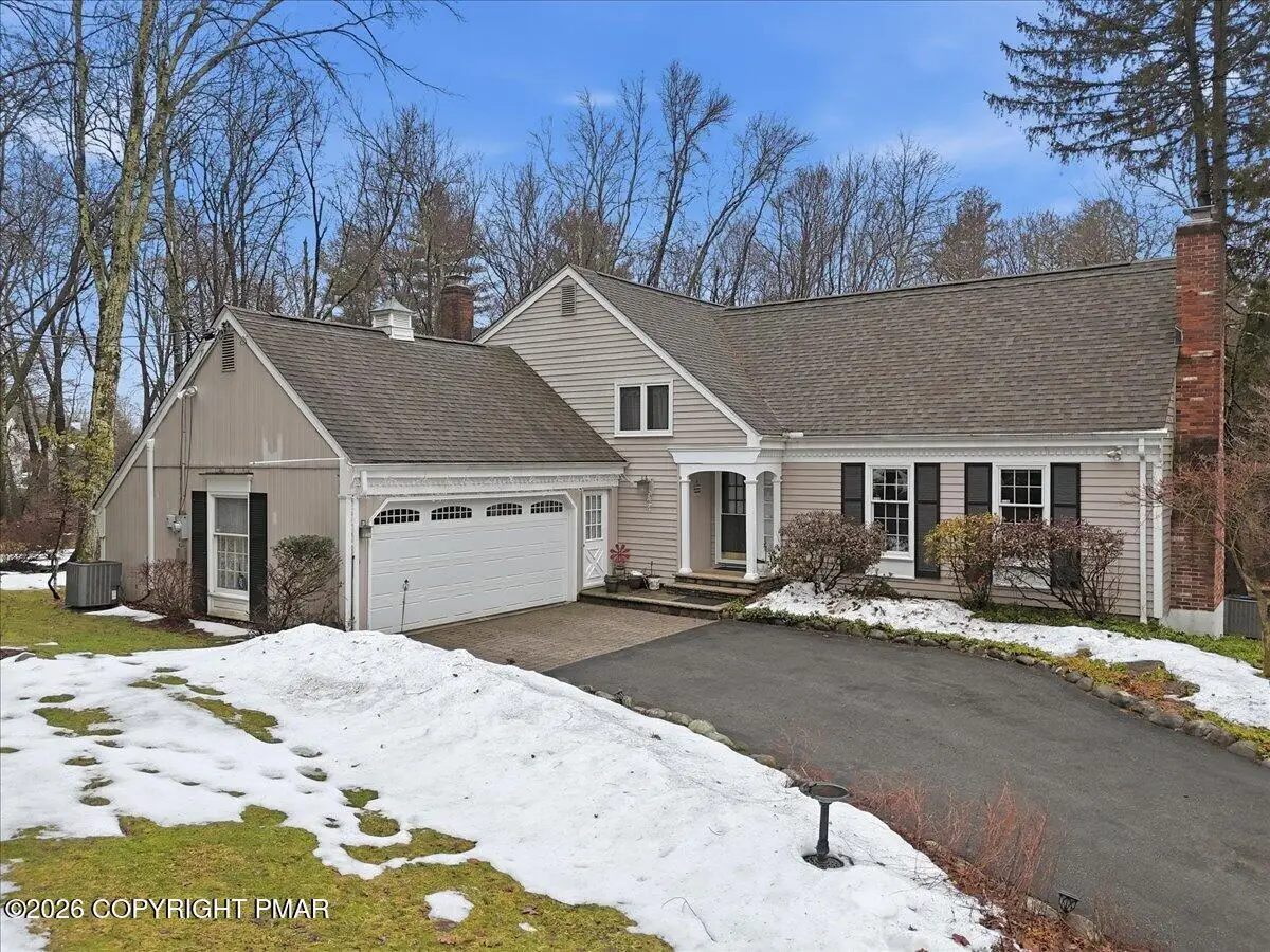 128 Stoneleigh Drive, East Stroudsburg, PA 18301 - #1