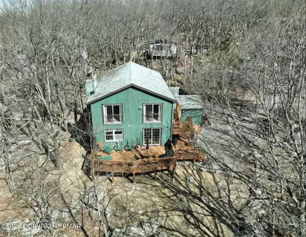 12 Hidden Ridge Road, Lake Harmony, PA 18624