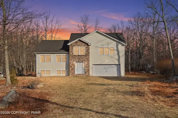 112 Amos Circle, Bushkill, PA 18324