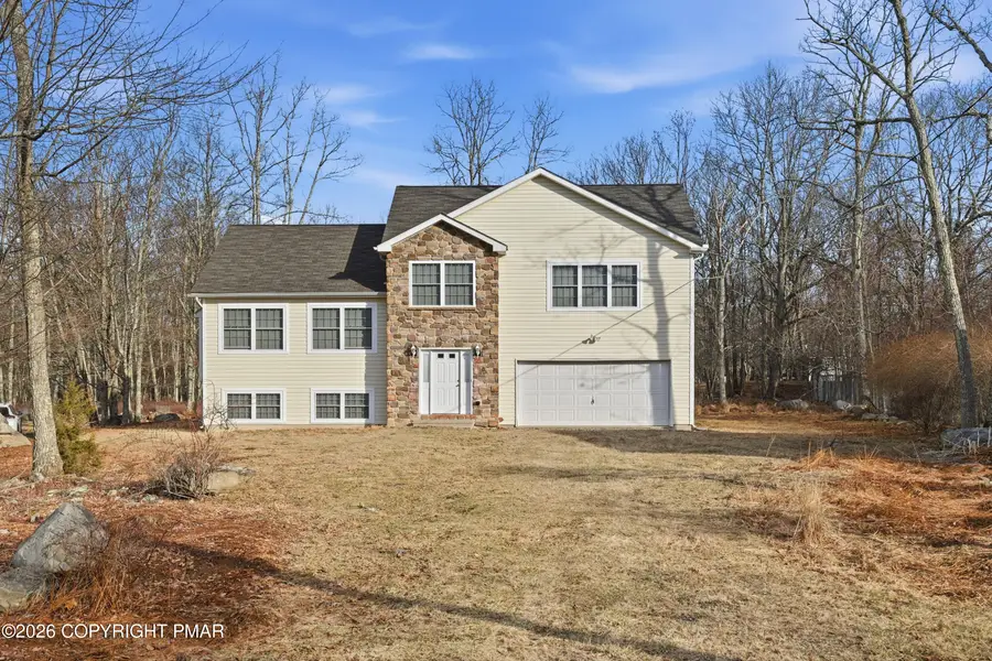 112 Amos Circle, Bushkill, PA 18324 - #2