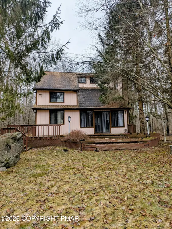 36 Big Bass Drive, Clifton Township, PA 18424