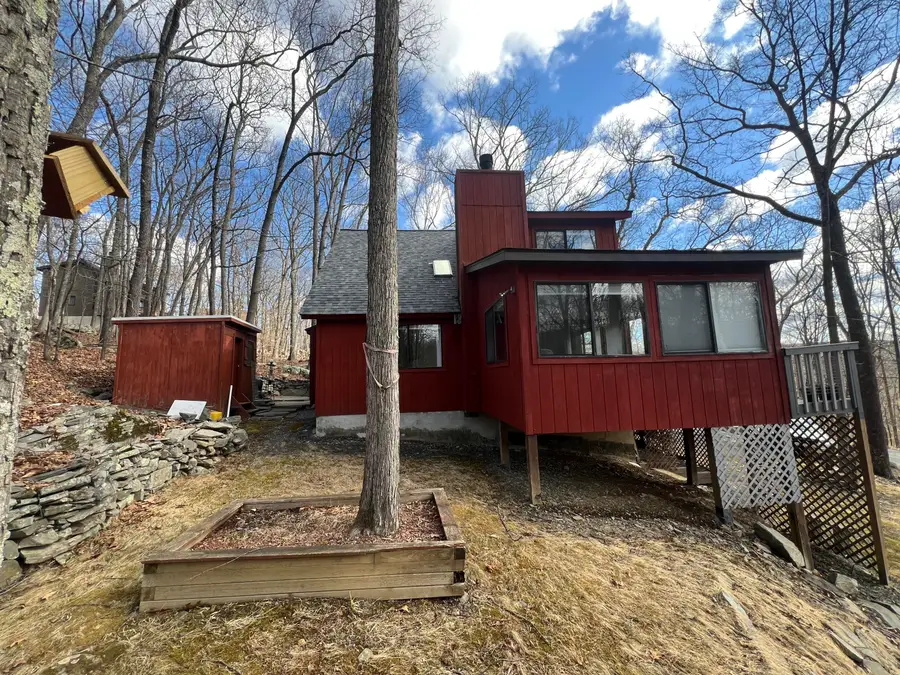 1057 Porter Drive, Bushkill, PA 18324 - #2