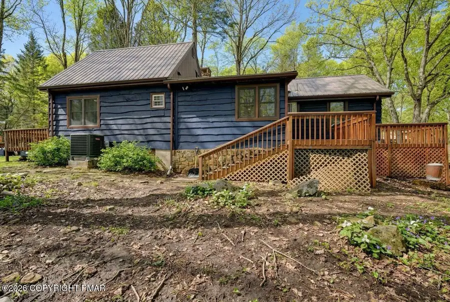 8 Buttonwood Road, Lake Harmony, PA 18624 - #3