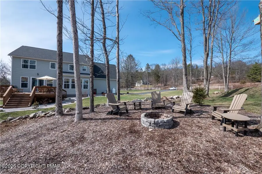 106 Lumbermill Lane, Stroudsburg, PA 18360 - #2