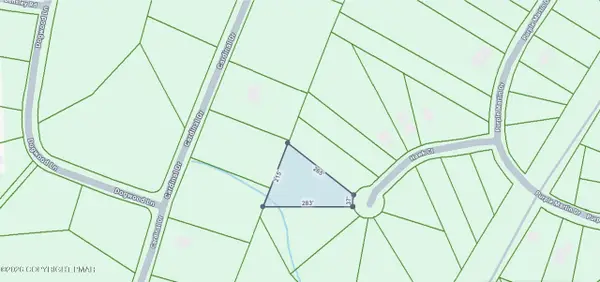 502 Hawk Court, Bushkill, PA 18324