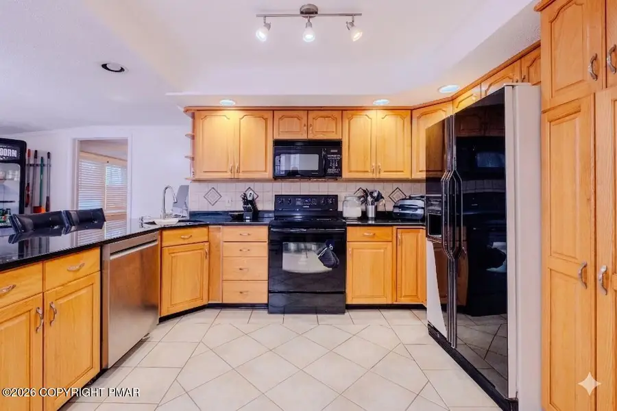 5261 Glenbrook Road, Stroudsburg, PA 18360 - #3