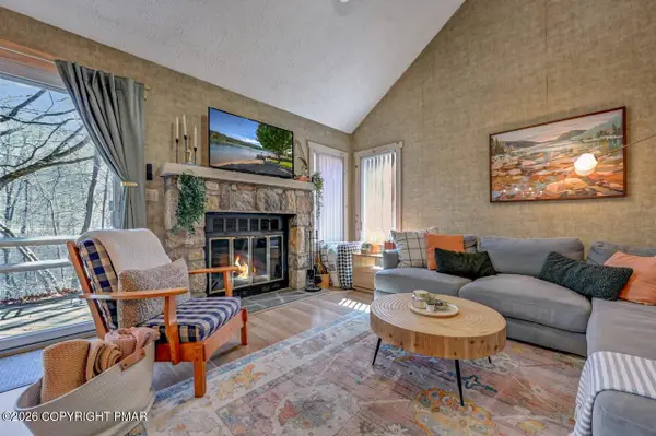 65 Snow Shoe, Lake Harmony, PA 18624