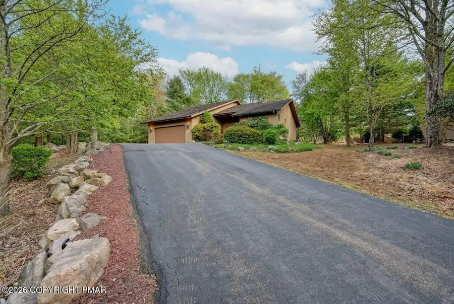 96 Wolf Hollow Road, Lake Harmony, PA 18624 - #3