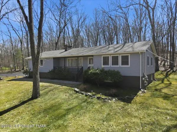 20 Huckleberry Drive, East Stroudsburg, PA 18302