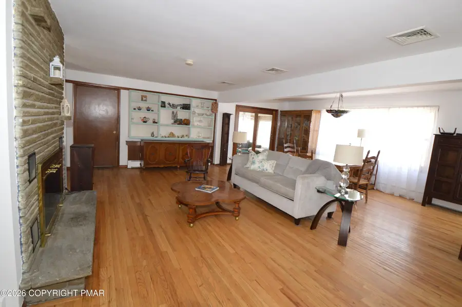 1020 Congdon Avenue, Stroudsburg, PA 18360 - #2