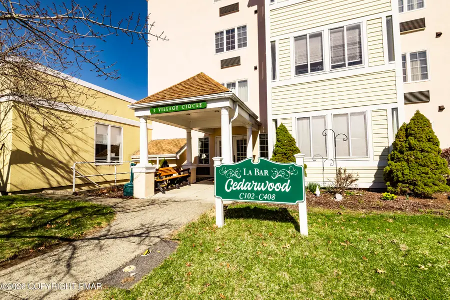 3 Village Circle, Stroudsburg, PA 18360 - #2