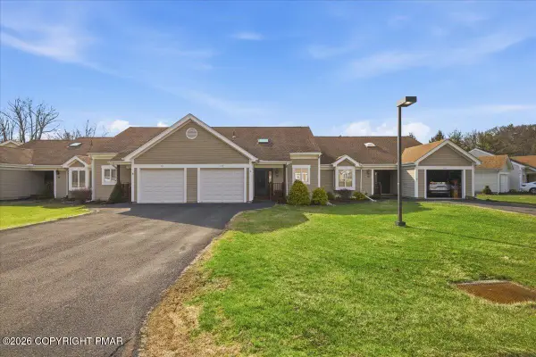 114 Duck Hollow Circle, Stroudsburg, PA 18360