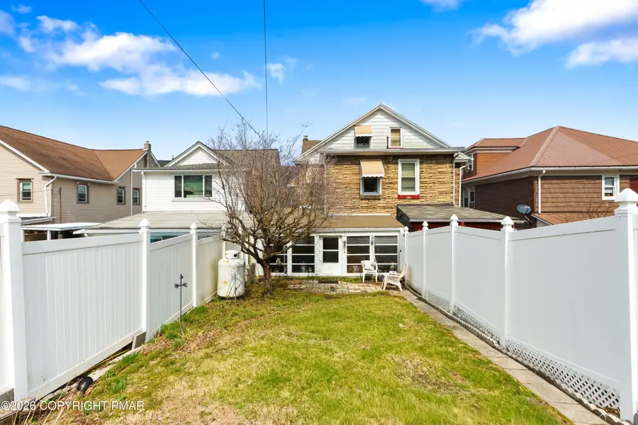 125 E Catawissa Street, Nesquehoning, PA 18240 - #2