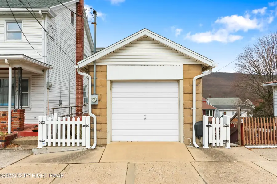 125 E Catawissa Street, Nesquehoning, PA 18240 - #3