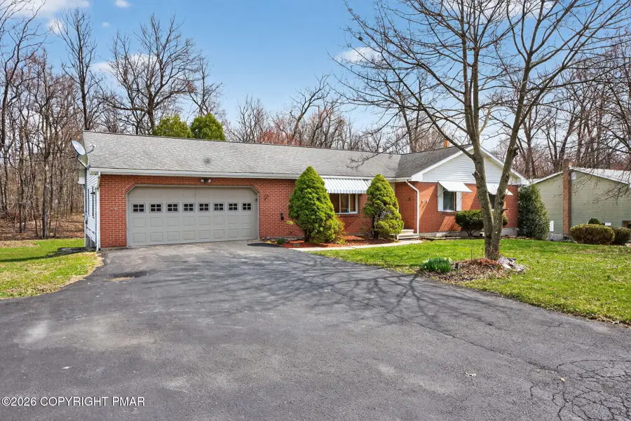 811 Hawthorne Lane, Pen Argyl, PA 18072 - #3