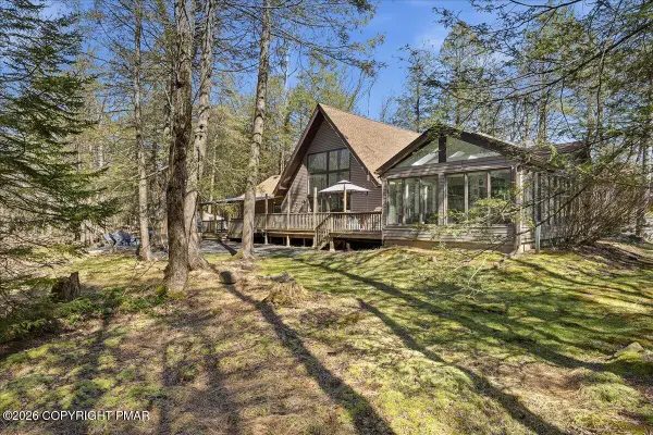 369 Sidney Avenue, Pocono Summit, PA 18346