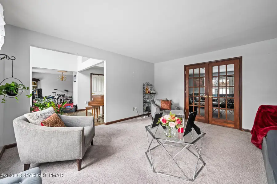 137 Old Kettle Court, Stroudsburg, PA 18360 - #3