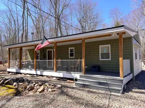 37 E Fawn Grove Road, Albrightsville, PA 18210