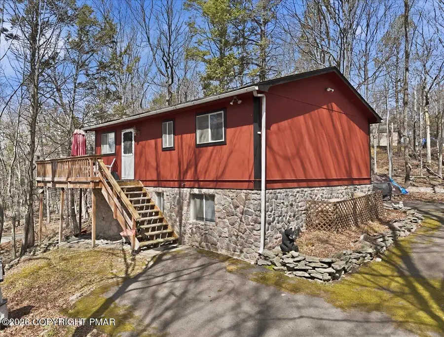 150 Tanglewood Drive, Greentown, PA 18426 - #2