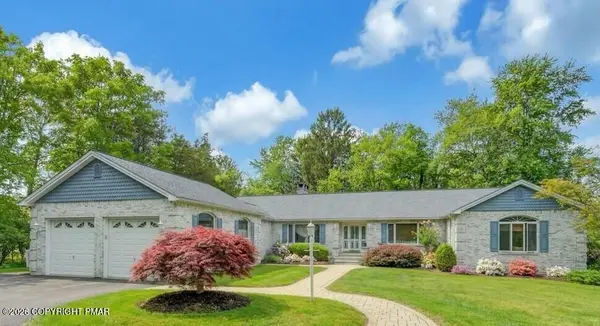 30 Briarleigh Drive, East Stroudsburg, PA 18301