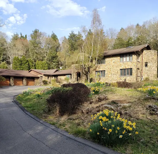 6760 Bear Creek Boulevard, Bear Creek Township, PA 18702