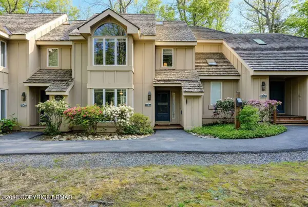 1065 Crestwoods Drive, Pocono Pines, PA 18350