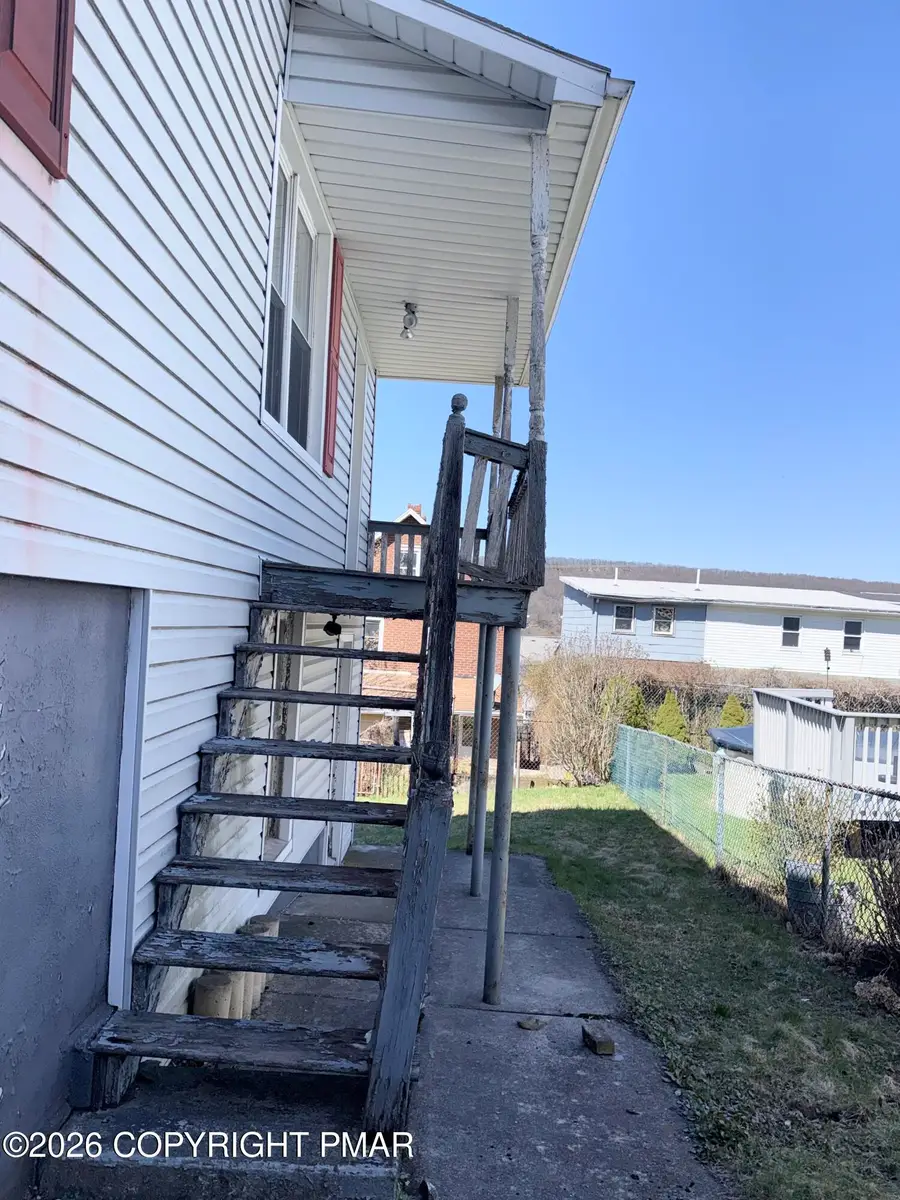 523 E Abbott Street, Lansford, PA 18232 - #3