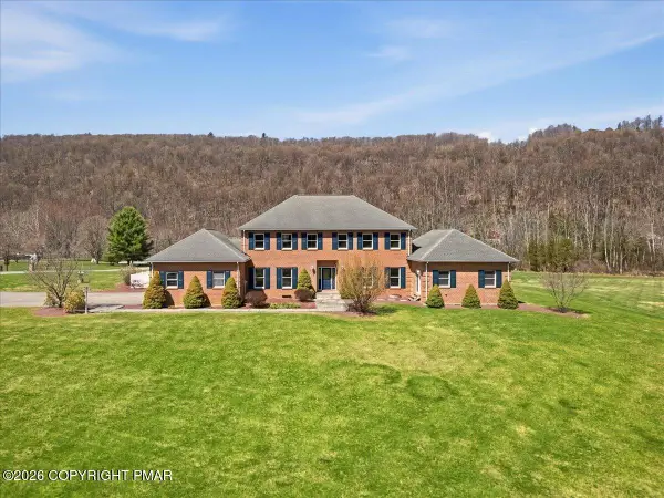 2506 Red Fox Lane, Stroudsburg, PA 18360