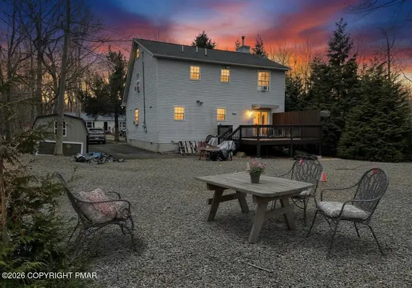 3529 Peak Drive, Tobyhanna, PA 18466