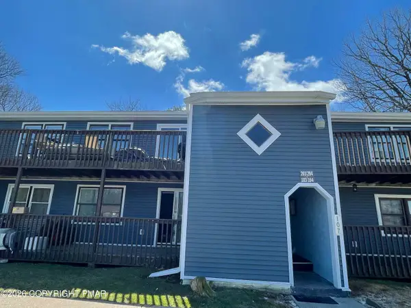 107 Snowshoe Court, Mount Pocono, PA 18344