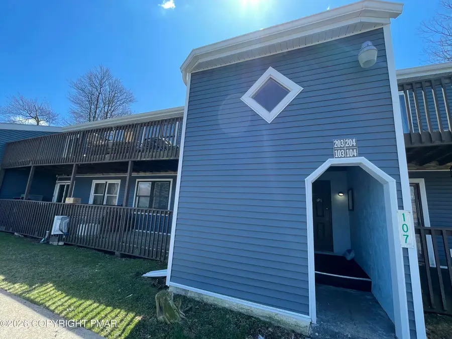 107 Snowshoe Court, Mount Pocono, PA 18344 - #2